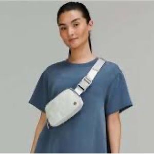 NWT! Lululemon everywhere belt bag (opal)